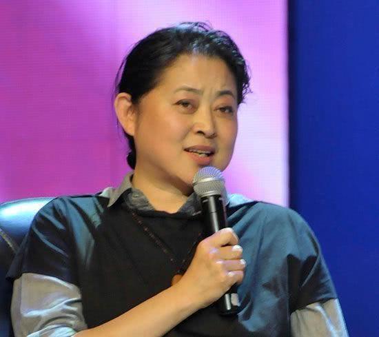 倪萍爆料停车场视频,揭秘明星日常停车趣事  第2张